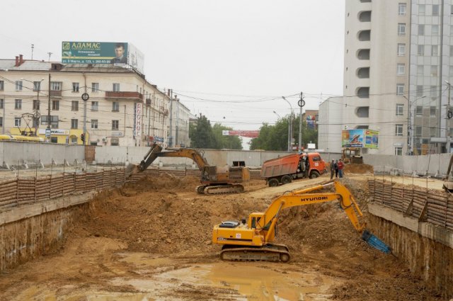 Piling and excavation works, HYUNDAI